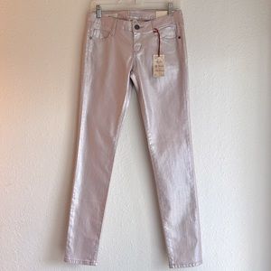 Decree Skinny Low Rise Shimmering Rose Blush Pants, size 5 -31inseam NEVER WORN